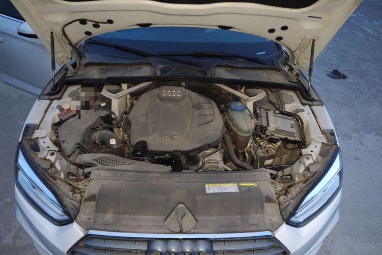 Used Audi A5 2017 Sportback 40 TFSI Fashion Model Engine Bay