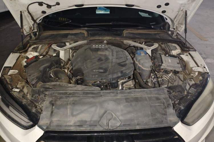 Used Audi A5 2017 Sportback 40 TFSI Fashion Model Engine Bay