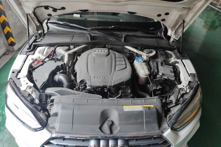 Used Audi A5 2017 Sportback 40 TFSI Fashion Model Engine Bay