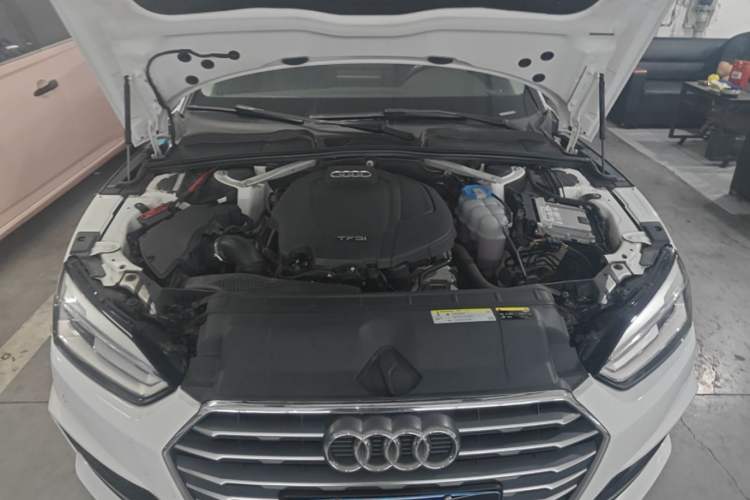 Used Audi A5 2017 Sportback 40 TFSI Fashion Model Engine Bay