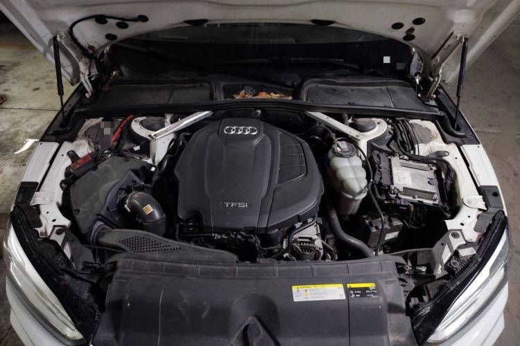 Used Audi A5 2017 Sportback 40 TFSI Fashion Model Engine Bay