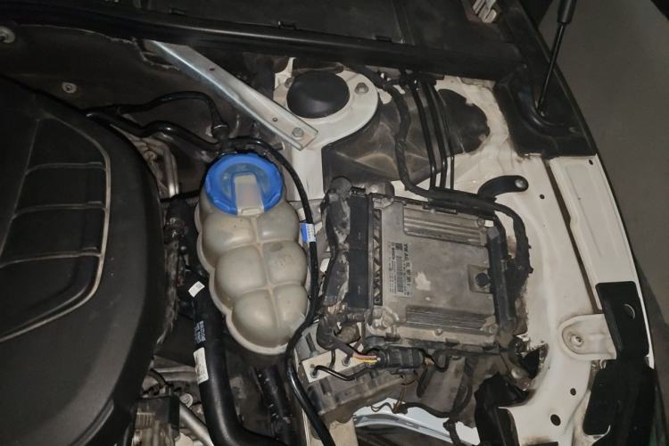 Used Audi A5 2017 Sportback 40 TFSI Fashion Model Engine Bay Left