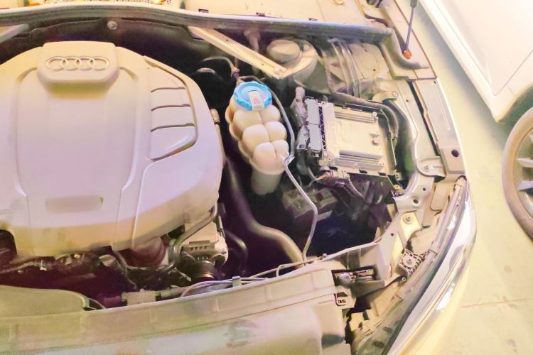 Used Audi A5 2017 Sportback 40 TFSI Fashion Model Engine Bay Left