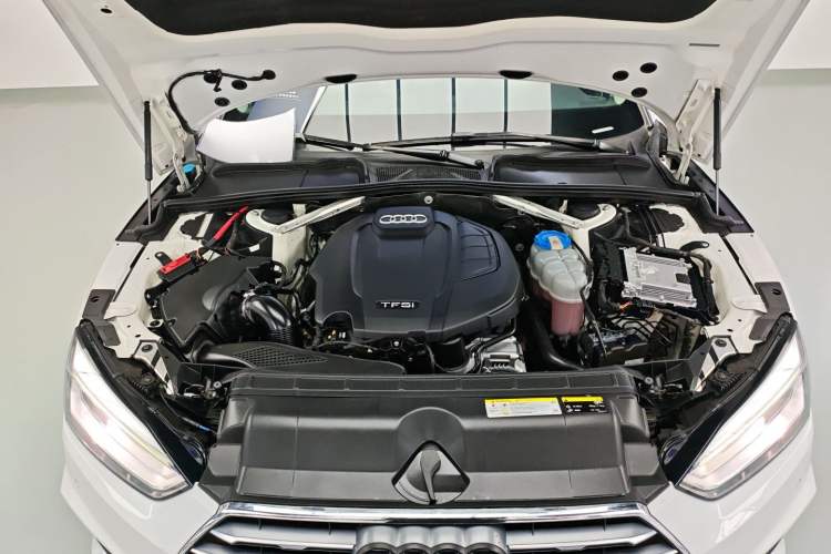 Used Audi A5 2017 Sportback 40 TFSI Fashion Model Engine Bay