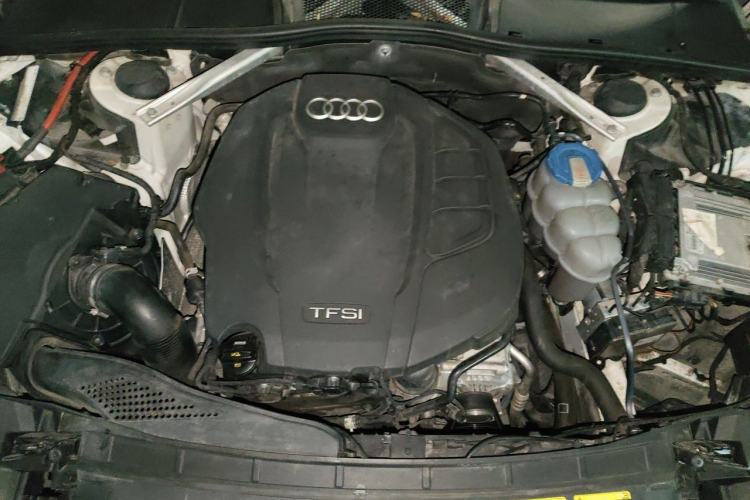 Used Audi A5 2017 Sportback 40 TFSI Fashion Model Engine Bay