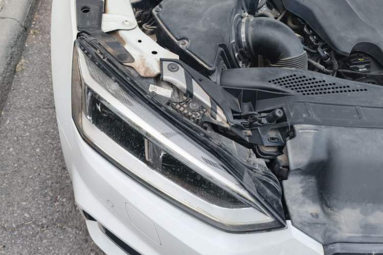 Used Audi A5 2017 Sportback 40 TFSI Fashion Model Engine Bay Right