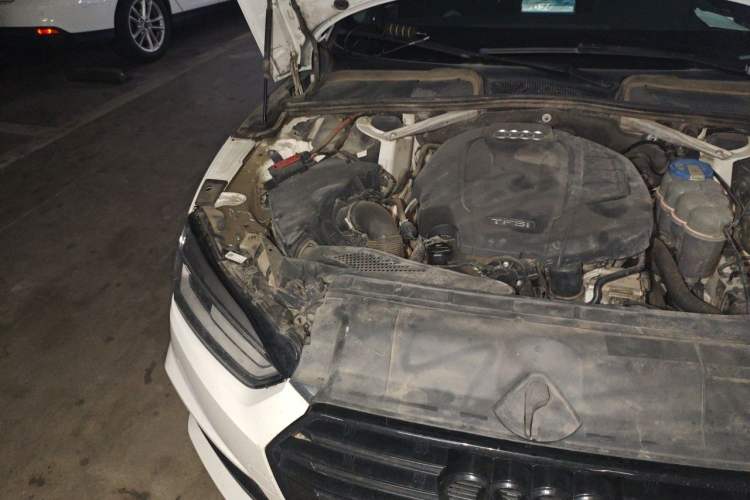 Used Audi A5 2017 Sportback 40 TFSI Fashion Model Engine Bay Right