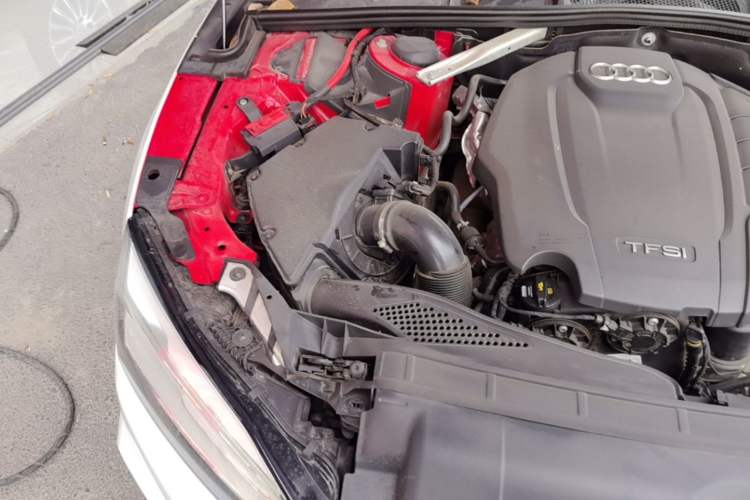 Used Audi A5 2017 Coupe 40 TFSI Fashion Model Engine Bay Right