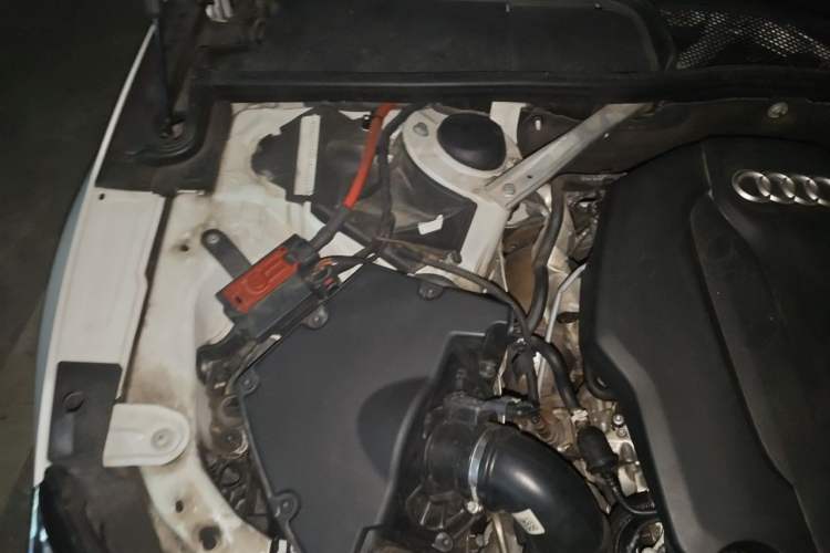 Used Audi A5 2017 Sportback 40 TFSI Fashion Model Engine Bay Right