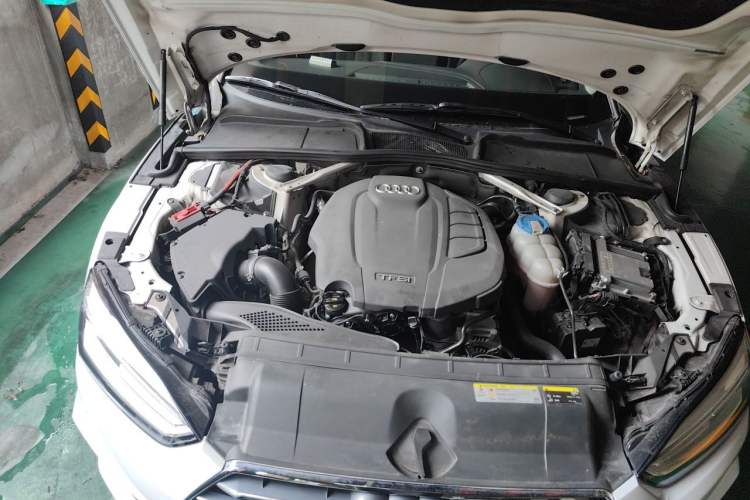 Used Audi A5 2017 Sportback 40 TFSI Fashion Model Engine Bay Right