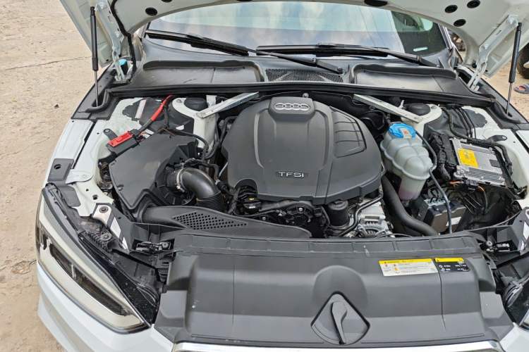 Used Audi A5 2017 Coupe 40 TFSI Fashion Model Engine Bay Right