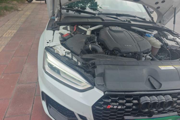 Used Audi A5 2017 Sportback 40 TFSI Fashion Model Engine Bay Right
