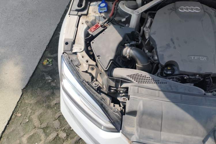 Used Audi A5 2017 Sportback 40 TFSI Fashion Model Engine Bay Right