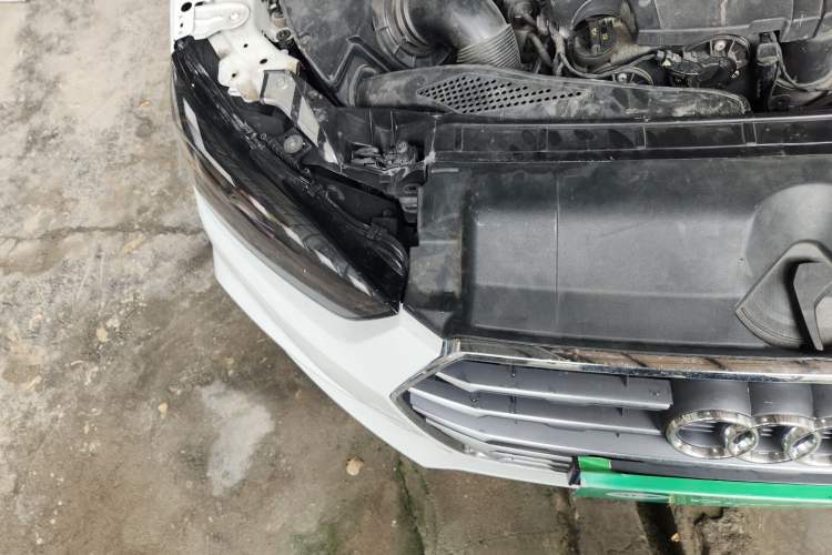 Used Audi A5 2017 Sportback 45 TFSI Fashion Model Engine Bay Right