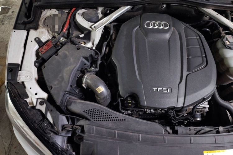 Used Audi A5 2017 Sportback 40 TFSI Fashion Model Engine Bay Right