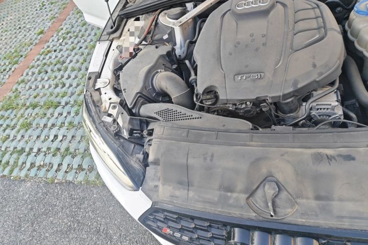 Used Audi A5 2017 Sportback 45 TFSI Fashion Model Engine Bay Right