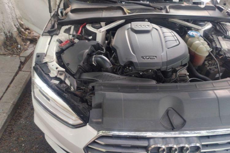 Used Audi A5 2017 Sportback 40 TFSI Fashion Model Engine Bay Right