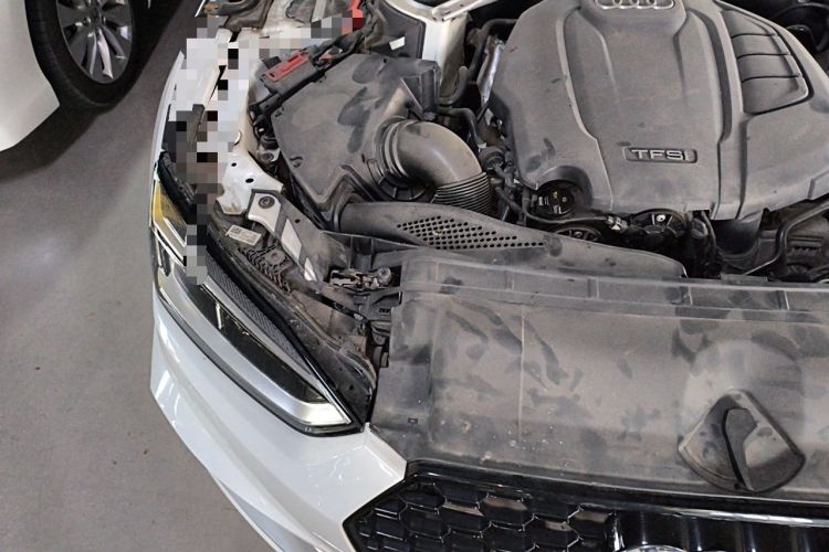 Used Audi A5 2017 Sportback 45 TFSI Fashion Model Engine Bay Right