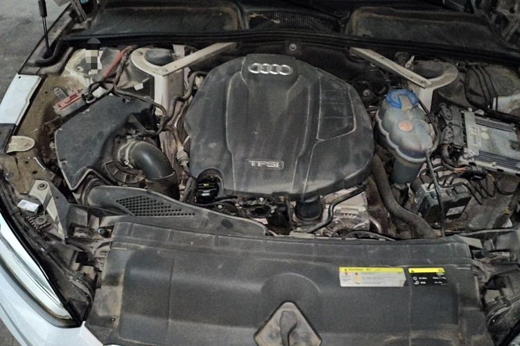 Used Audi A5 2017 Sportback 40 TFSI Fashion Model Engine Bay