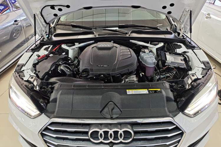 Used Audi A5 2017 Sportback 40 TFSI Fashion Model Engine Bay