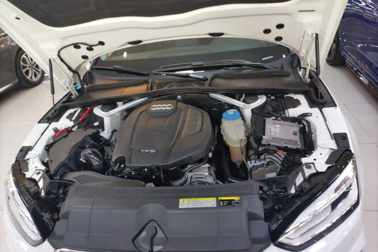 Used Audi A5 2017 Coupe 40 TFSI Fashion Model Engine Bay