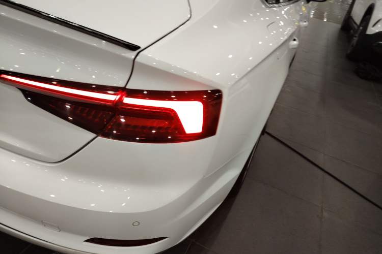 Used Audi A5 2017 Sportback 40 TFSI Fashion Model Exterior 2