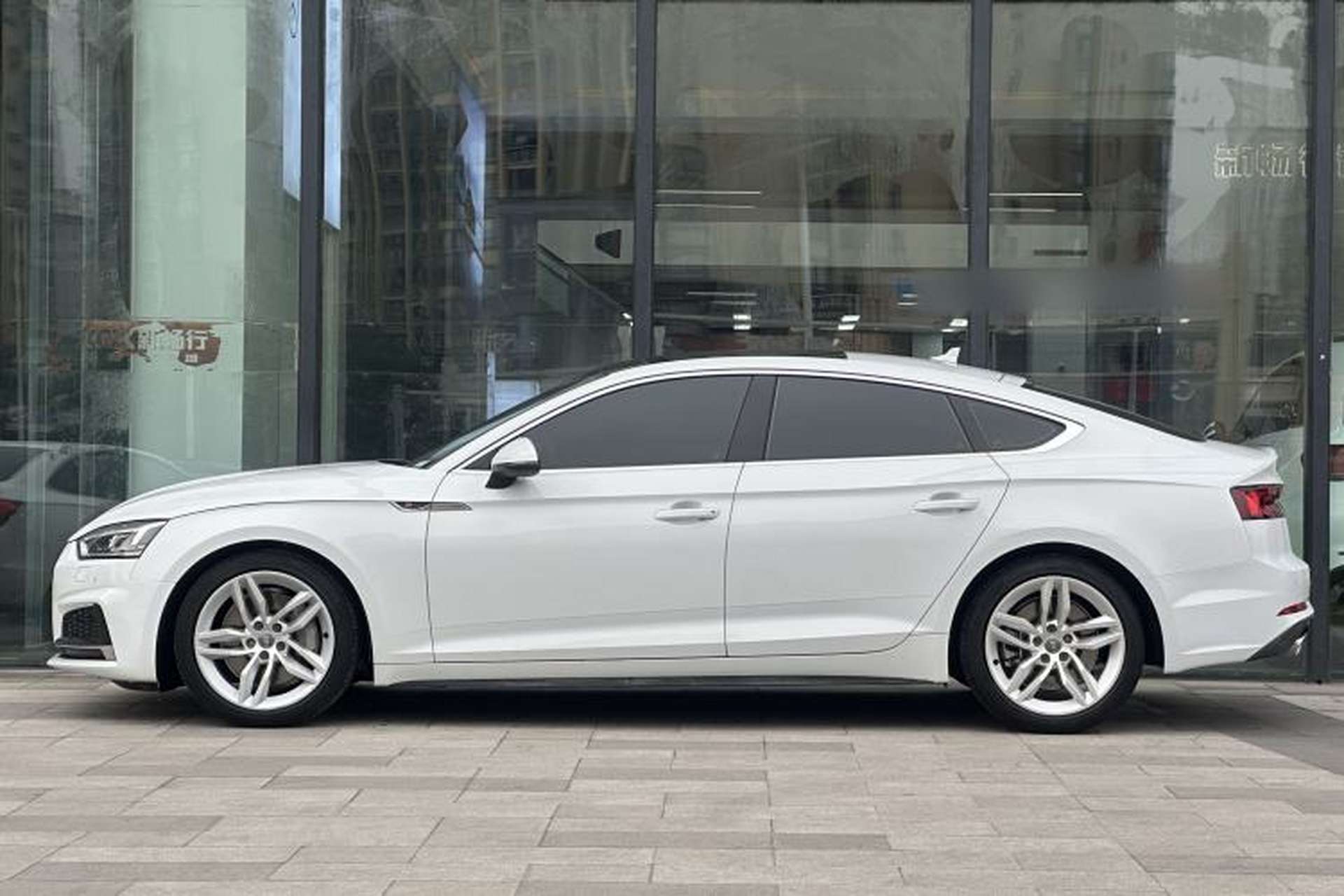 Used Audi A5 2017 Sportback 45 TFSI Fashion Model Exterior 3