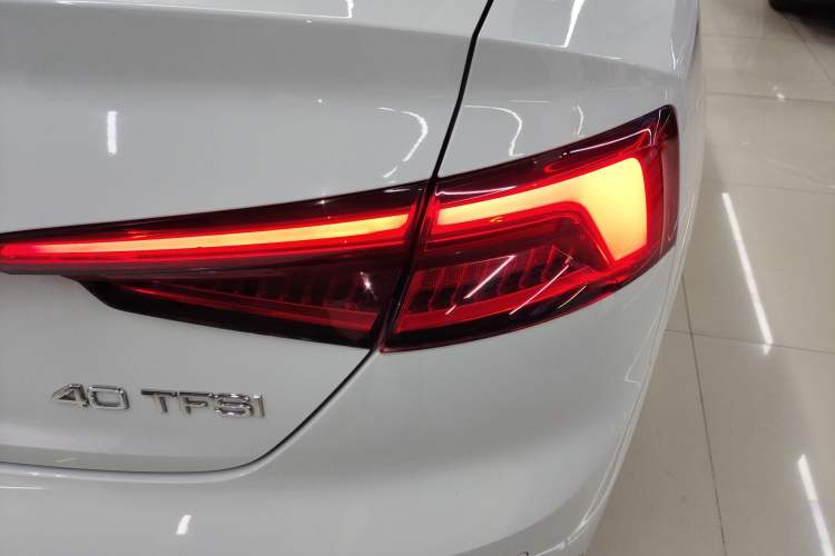 Used Audi A5 2017 Coupe 40 TFSI Fashion Model Exterior 3