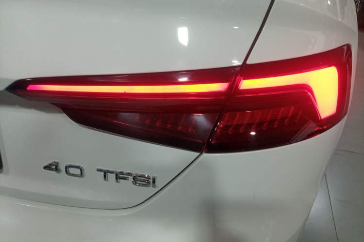 Used Audi A5 2017 Cabriolet 40 TFSI Fashion Model Exterior 6