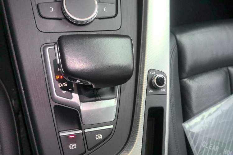 Used Audi A5 2017 Sportback 40 TFSI Fashion Model Gear Lever