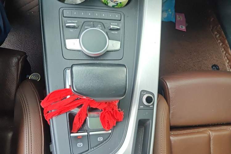 Used Audi A5 2017 Sportback 45 TFSI quattro Sport Model Gear Lever