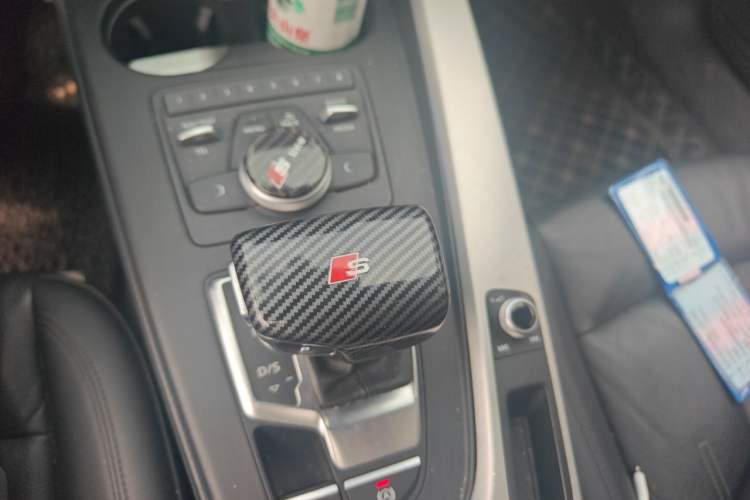 Used Audi A5 2017 Sportback 40 TFSI Fashion Model Gear Lever