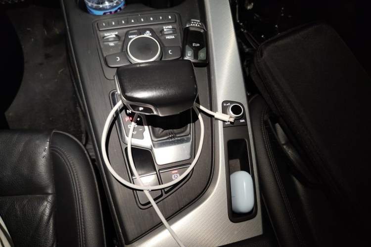 Used Audi A5 2017 Sportback 40 TFSI Fashion Model Gear Lever