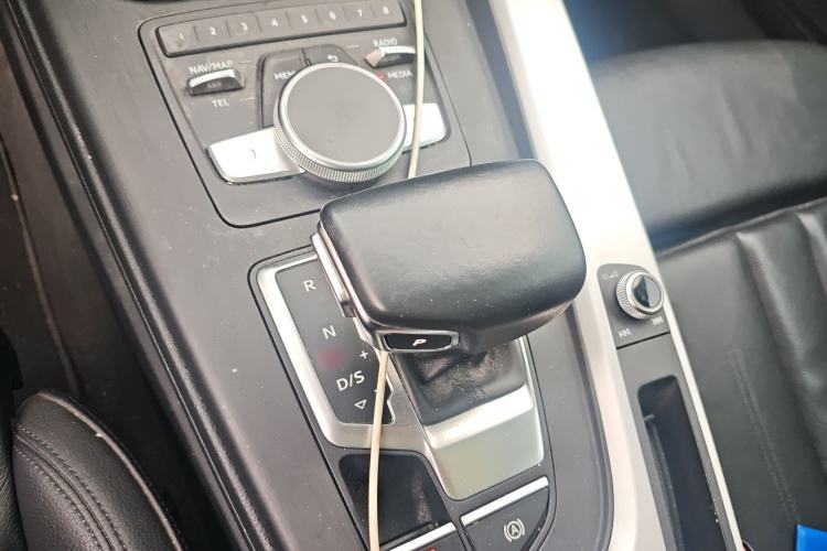 Used Audi A5 2017 Sportback 45 TFSI quattro Sport Model Gear Lever