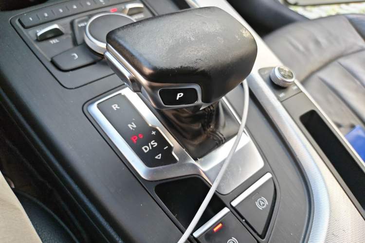 Used Audi A5 2017 Sportback 45 TFSI Fashion Model Gear Lever