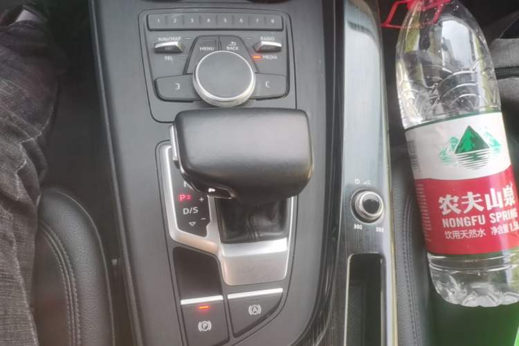 Used Audi A5 2017 Coupe 40 TFSI Fashion Model Gear Lever