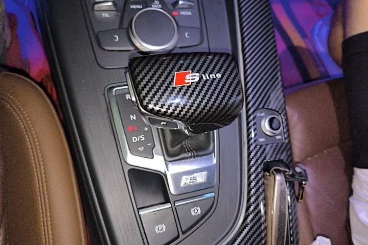 Used Audi A5 2017 Sportback 45 TFSI Fashion Model Gear Lever
