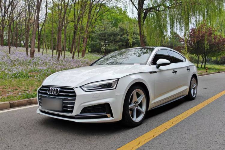 Used Audi A5 2017 Sportback 40 TFSI Fashion Model Guazi used car, China used car export, Used car for sale, Used cars, Cheapest cars for sale