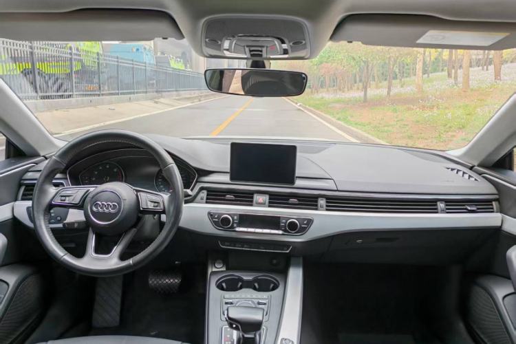 Used Audi A5 2017 Sportback 40 TFSI Fashion Model Interior 1