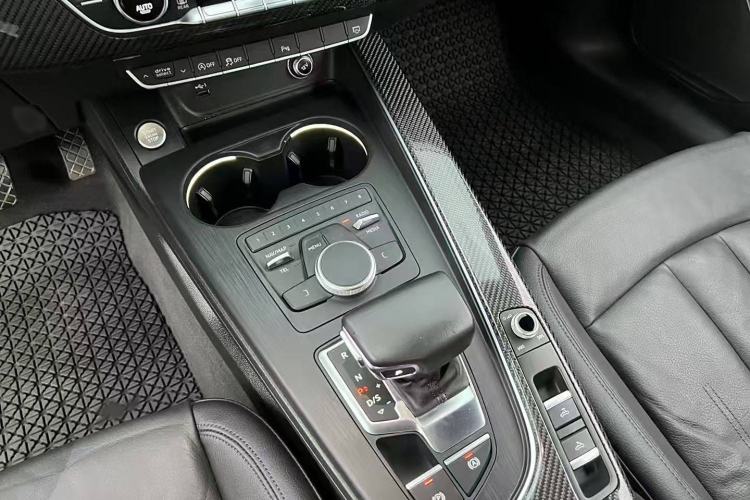 Used Audi A5 2017 Cabriolet 40 TFSI Fashion Model Interior 2
