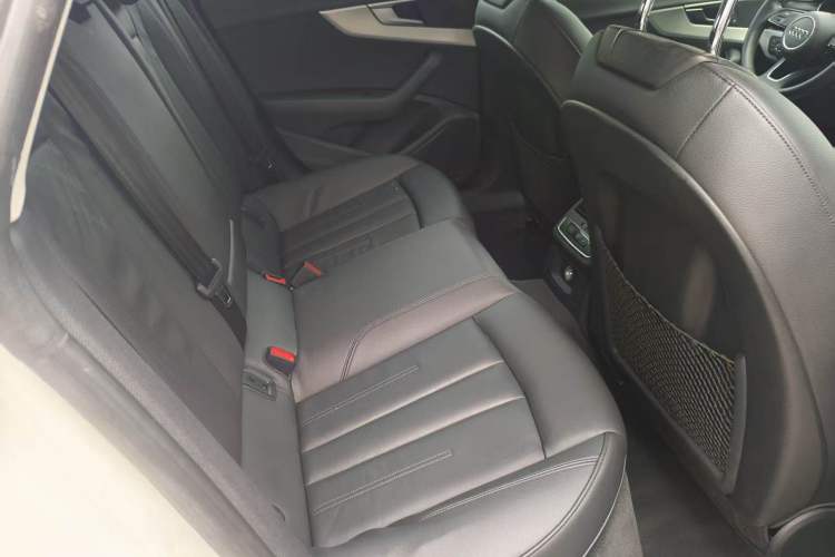 Used Audi A5 2017 Sportback 45 TFSI Fashion Model Interior 3