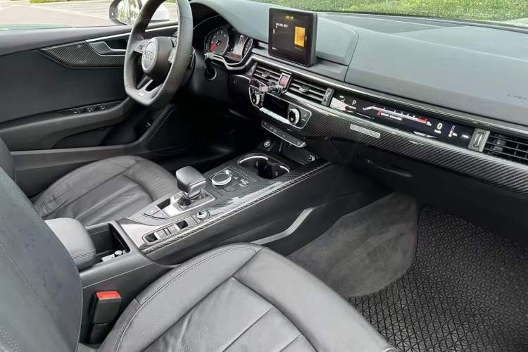 Used Audi A5 2017 Cabriolet 40 TFSI Fashion Model Interior 5