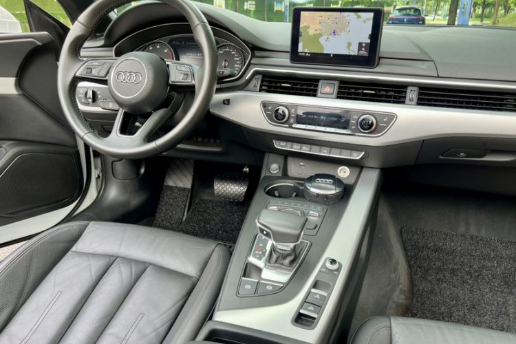 Used Audi A5 2017 Cabriolet 40 TFSI Fashion Model Interior 9