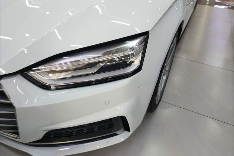 Used Audi A5 2017 Coupe 40 TFSI Fashion Model Left Front Headlight