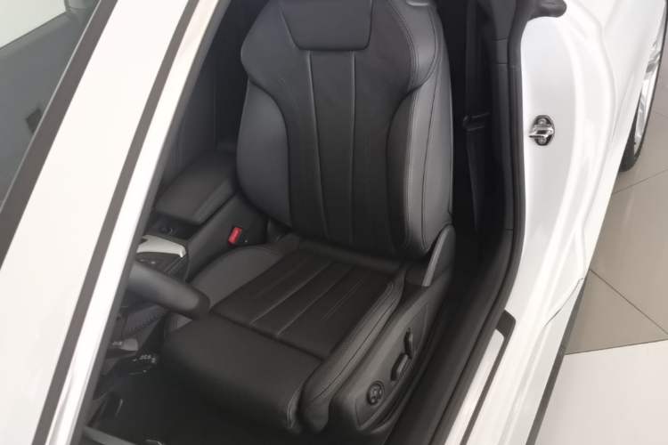 Used Audi A5 2017 Coupe 45 TFSI quattro Sport Edition Left Front Seat