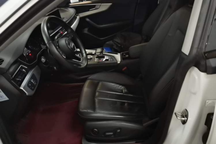 Used Audi A5 2017 Sportback 40 TFSI Fashion Model Left Front Seat