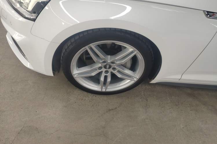 Used Audi A5 2017 Sportback 45 TFSI Sport Edition Left Front Wheel Hub