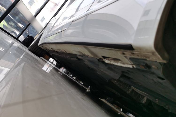 Used Audi A5 2017 Cabriolet 40 TFSI Fashion Model Left Side Sill