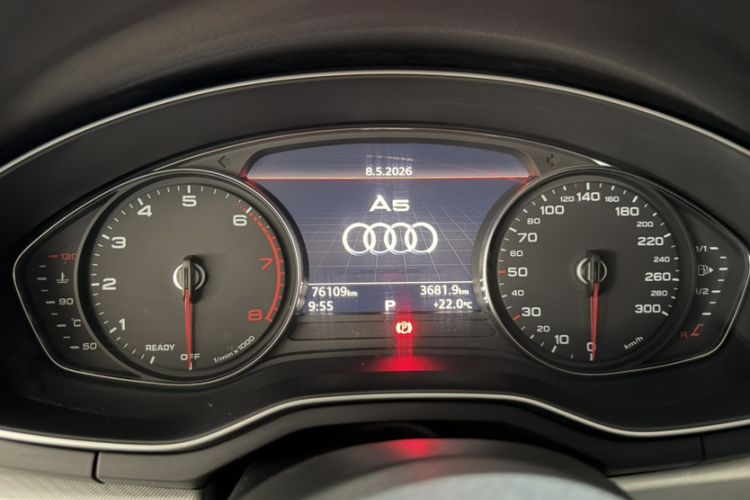 Used Audi A5 2017 Sportback 40 TFSI Fashion Model Odometer Close Up