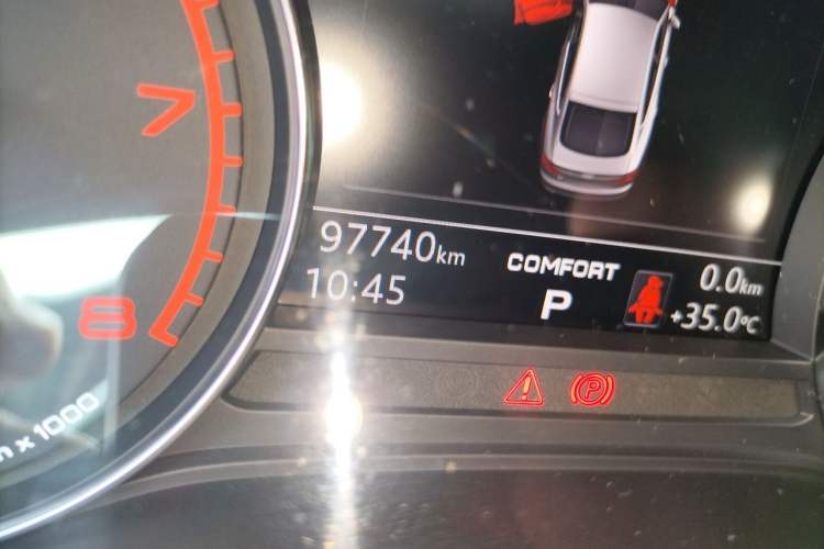 Used Audi A5 2017 Coupe 40 TFSI Fashion Model Odometer Close Up